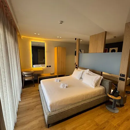 Aparthotel Si Tirana